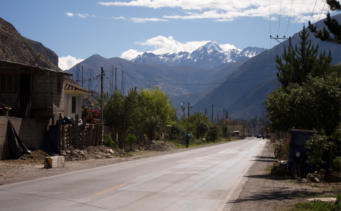 Awesome mountain views in the Sacred Valley driving from Pisac to Ollantaytambo