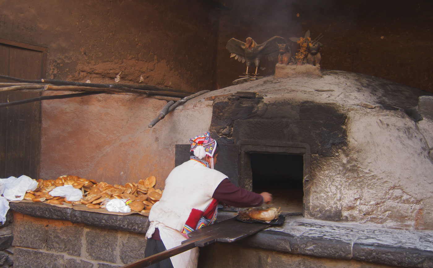 Peru budget food - empanadas