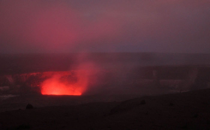 Hawaii Volcanoes National Park - Halemaumau Crater Glow