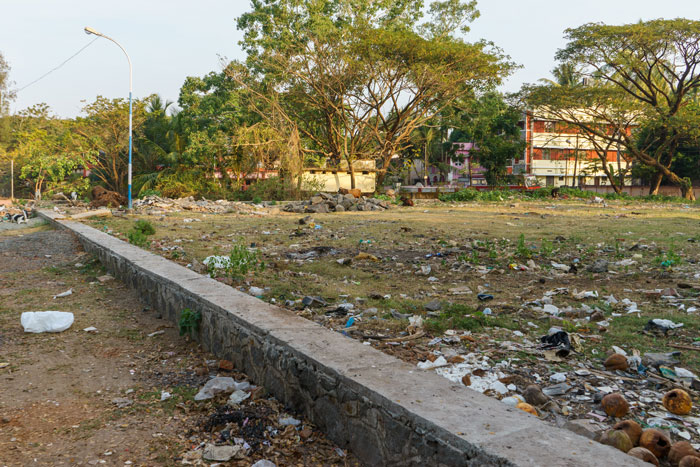 Culture Shock in India - Trash in Kochi